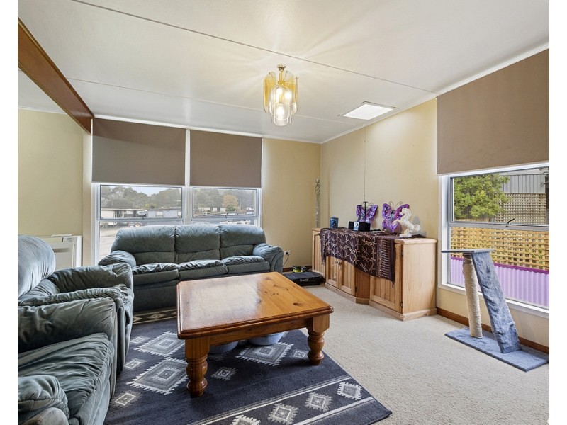 1 Laurel Drive, Rosebery TAS 7470