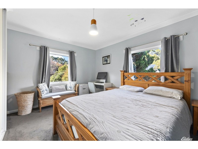 6 Old Cam Road, Somerset TAS 7322