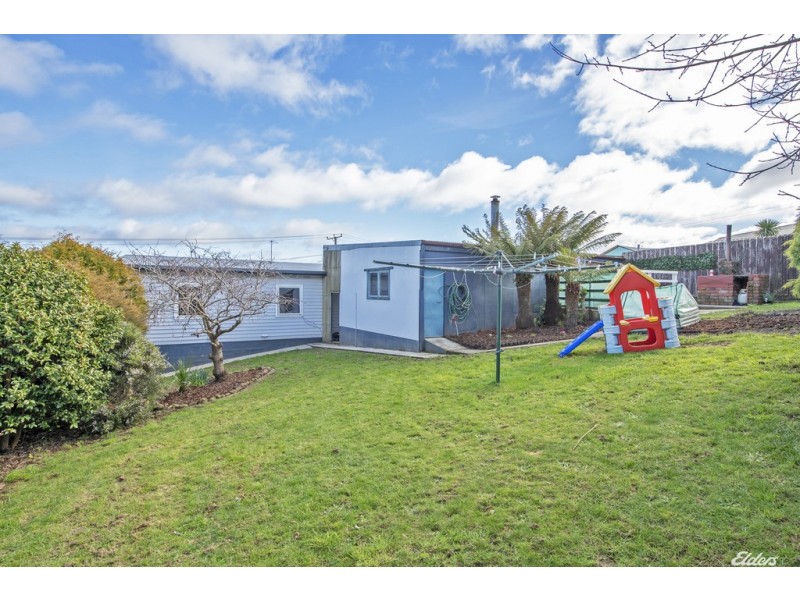 6 Old Cam Road, Somerset TAS 7322