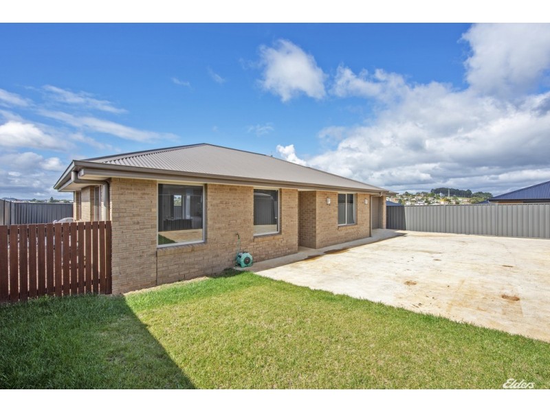 2/9 Nairana Avenue, Shorewell Park TAS 7320