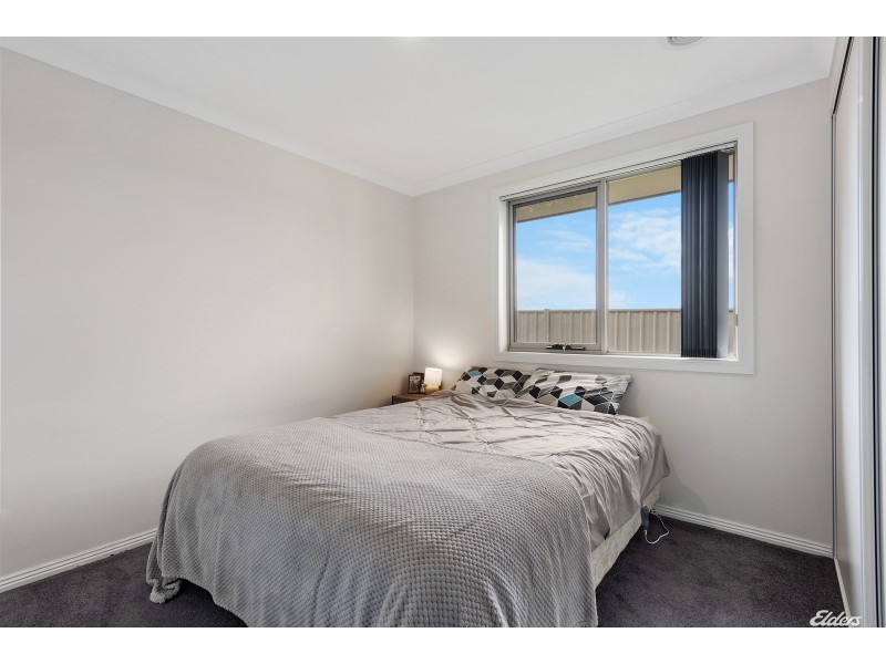 2/9 Nairana Avenue, Shorewell Park TAS 7320