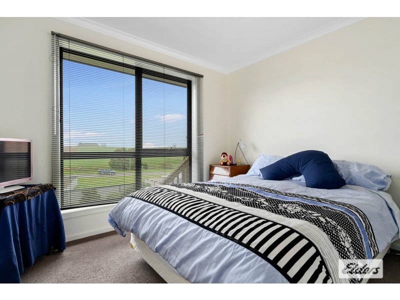 1/12 Josie Crescent, Romaine TAS 7320