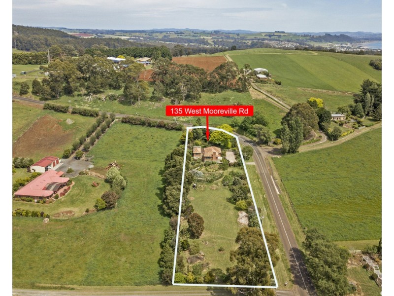 135 West Mooreville Road, East Cam TAS 7321