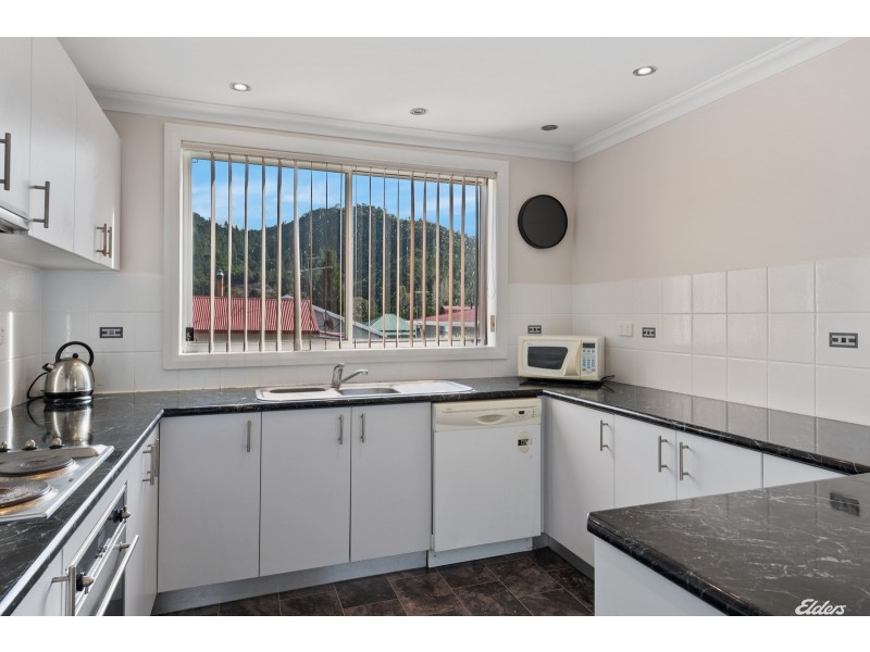 16 Knox Street, Queenstown TAS 7467