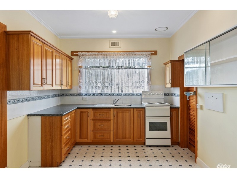 38 Malunna Crescent, Parklands TAS 7320