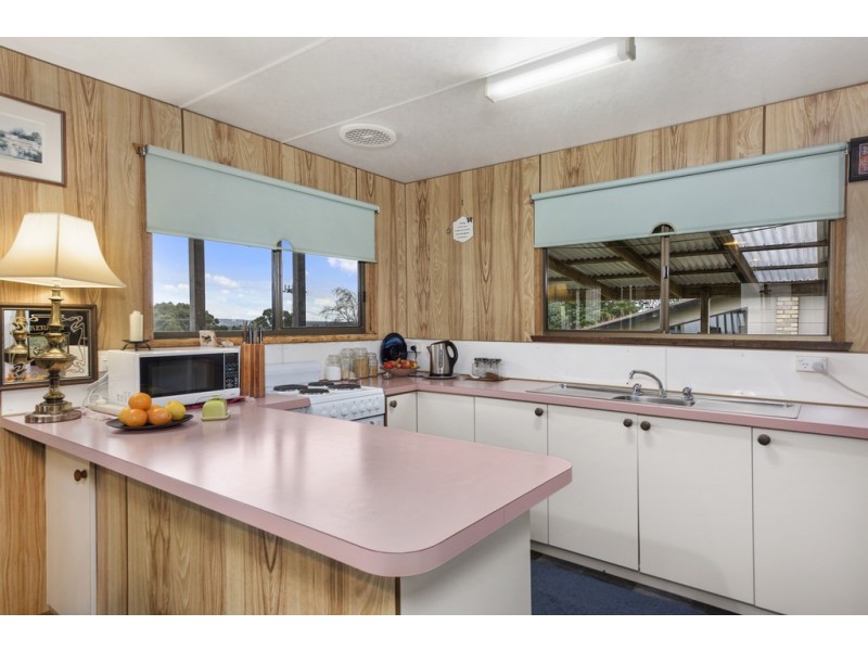 11 Charles Street, Strahan TAS 7468