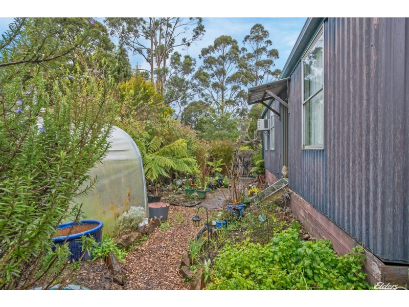 5 Bluff Street, Tullah TAS 7321