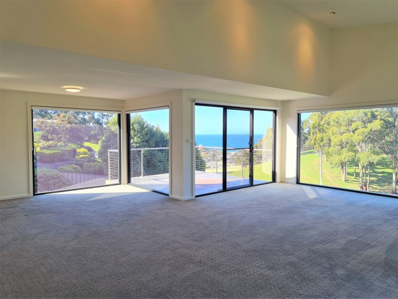 4 Panorama Crescent, Cooee TAS 7320