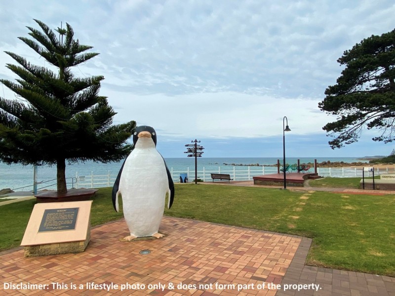 3/11 Hampson Street, Penguin TAS 7316