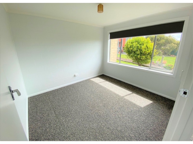 3/11 Hampson Street, Penguin TAS 7316