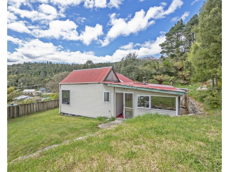 2 Du Cane Street, Queenstown TAS 7467