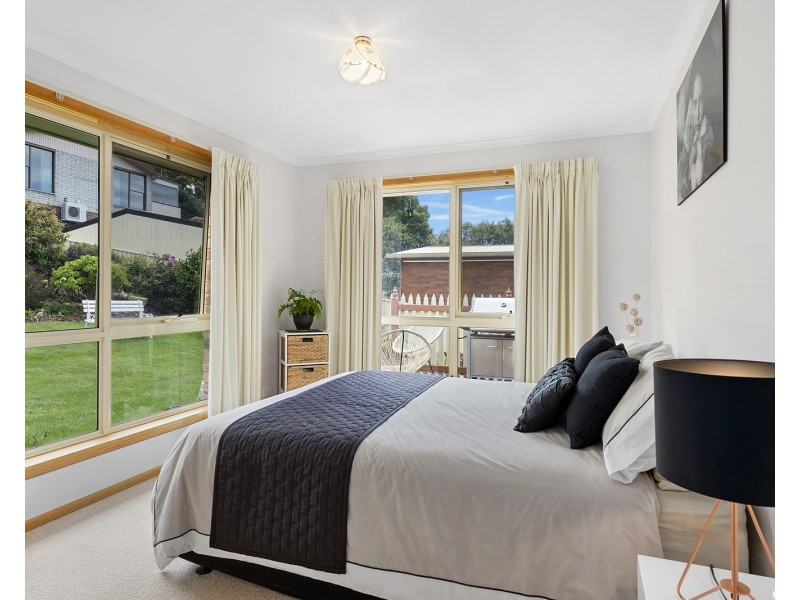 8 Manuka Drive, Romaine TAS 7320