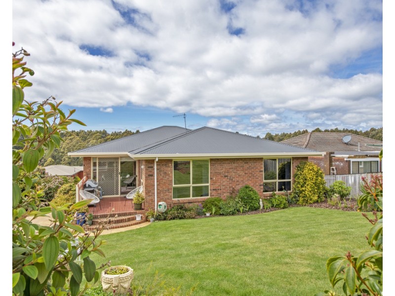 8 Manuka Drive, Romaine TAS 7320