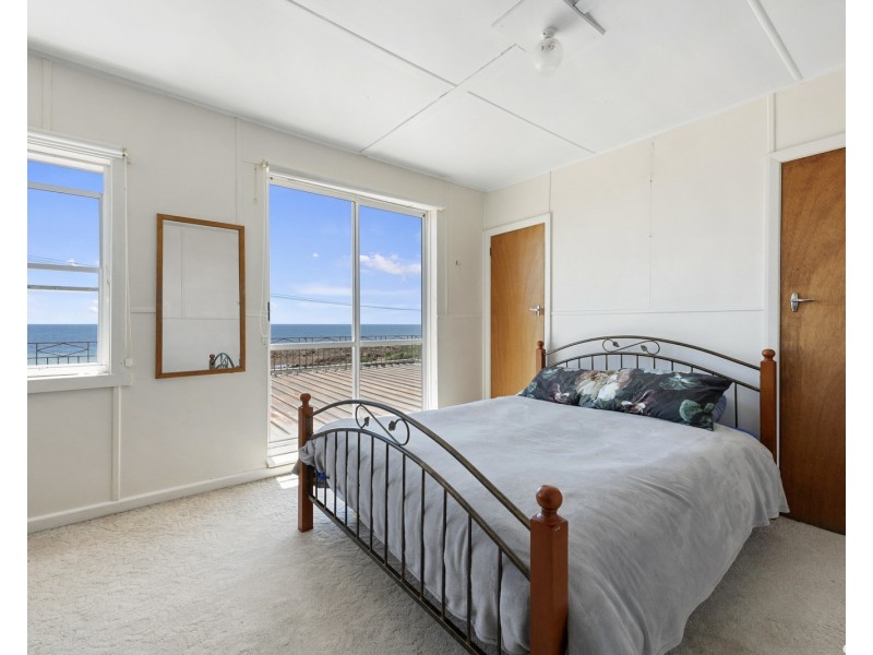 142 Main Road, Penguin TAS 7316