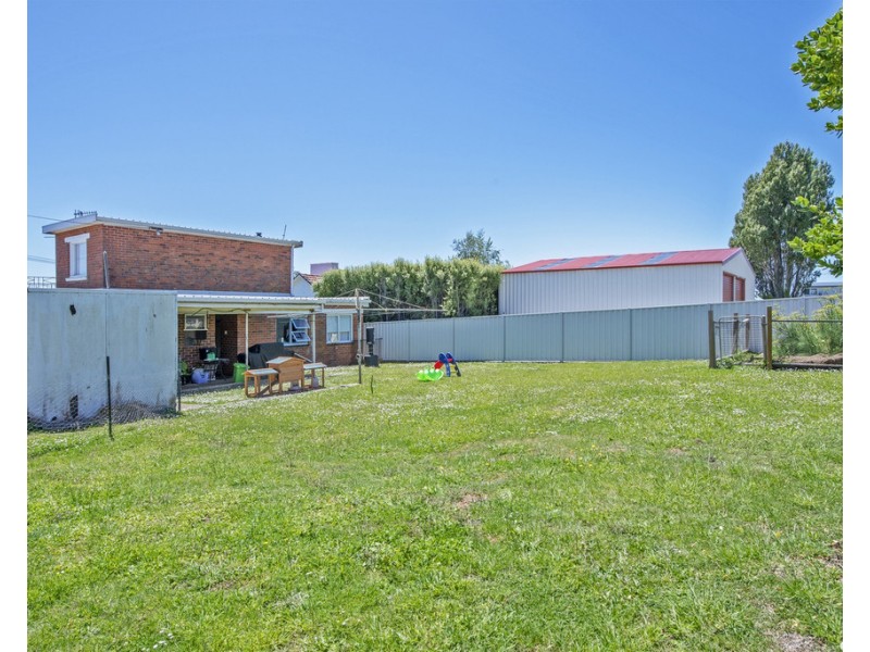 142 Main Road, Penguin TAS 7316