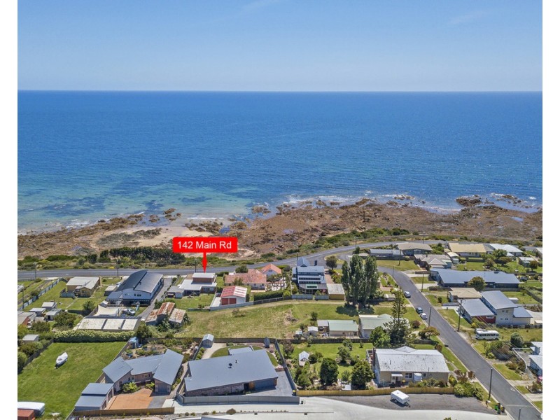 142 Main Road, Penguin TAS 7316