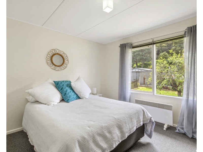 7 Madden Street, Tullah TAS 7321