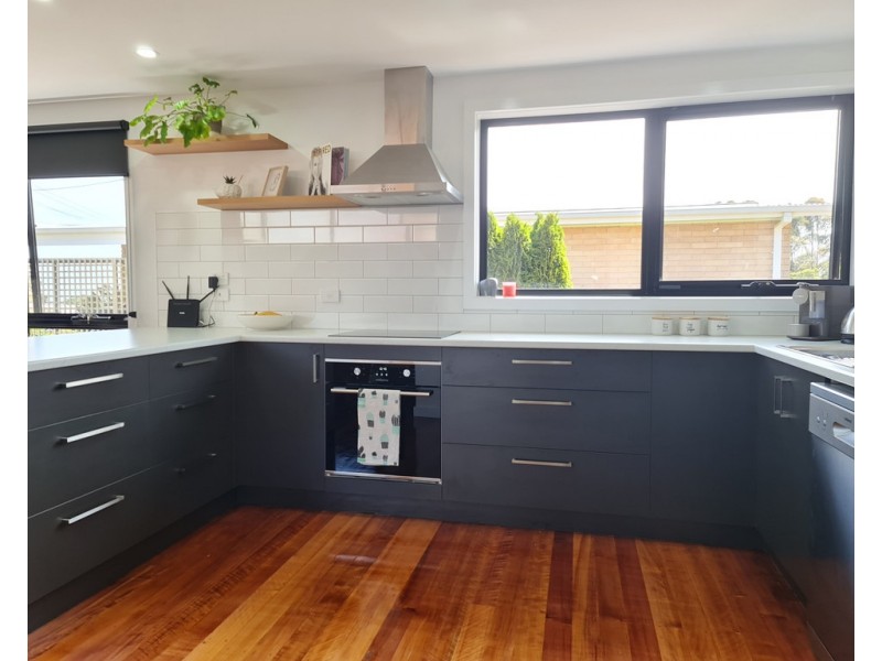 31 Paraka Street, Parklands TAS 7320