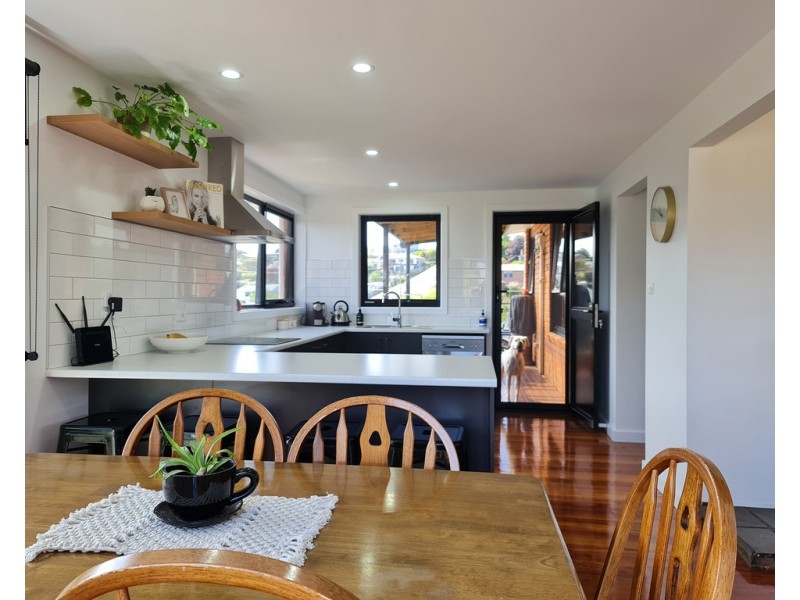 31 Paraka Street, Parklands TAS 7320