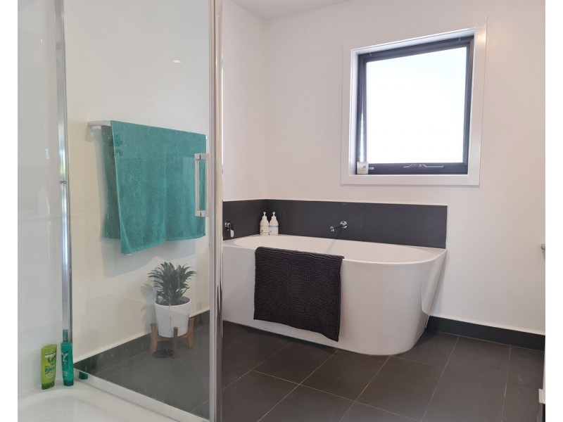 31 Paraka Street, Parklands TAS 7320