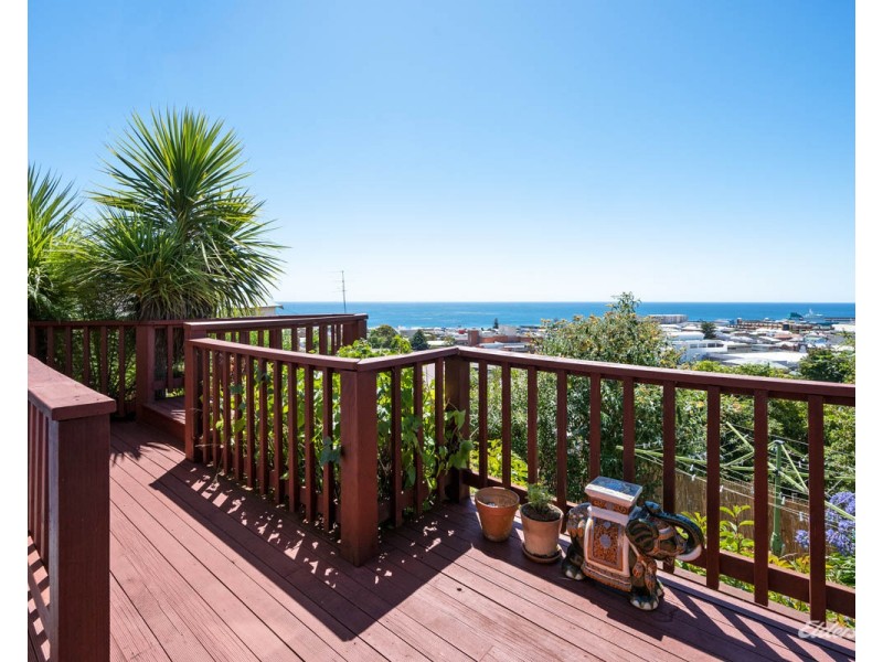 16 View Road, Burnie TAS 7320