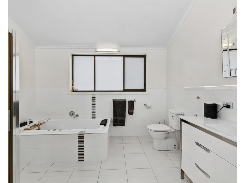 2 Chanel Street, Park Grove TAS 7320