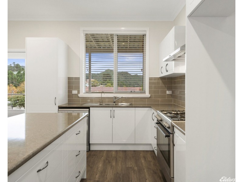 8 Peters Street, Queenstown TAS 7467
