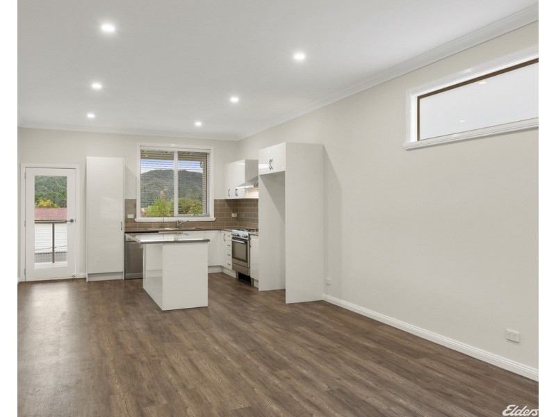 8 Peters Street, Queenstown TAS 7467