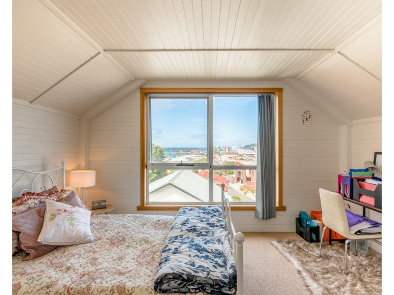 6 Upper Bourke Street, Burnie TAS 7320