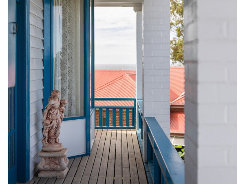 6 Upper Bourke Street, Burnie TAS 7320