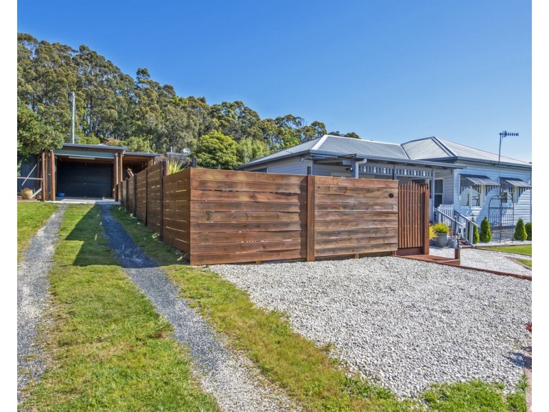 16 Pelissier Street, Somerset TAS 7322