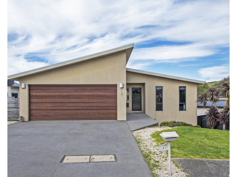 4 Panorama Crescent, Cooee TAS 7320