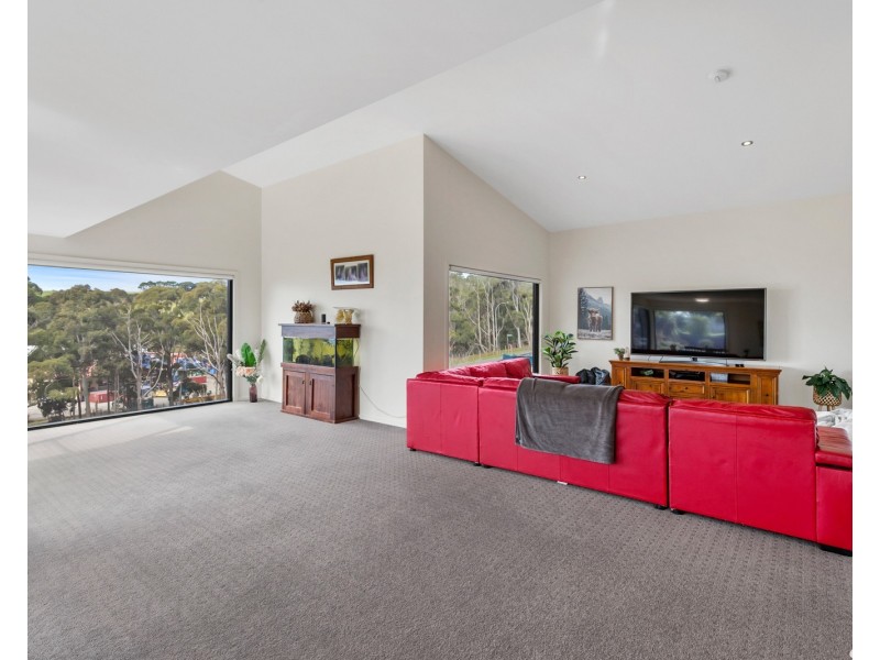 4 Panorama Crescent, Cooee TAS 7320