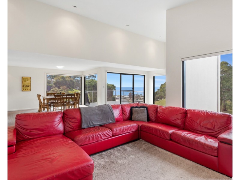 4 Panorama Crescent, Cooee TAS 7320