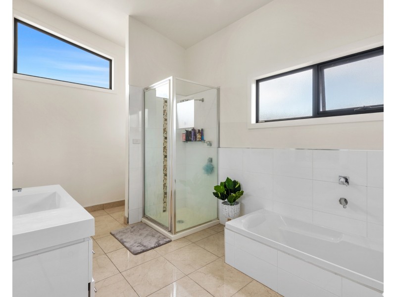 4 Panorama Crescent, Cooee TAS 7320