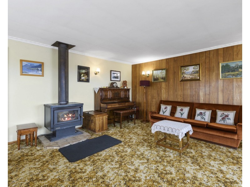 38 West Street, Upper Burnie TAS 7320