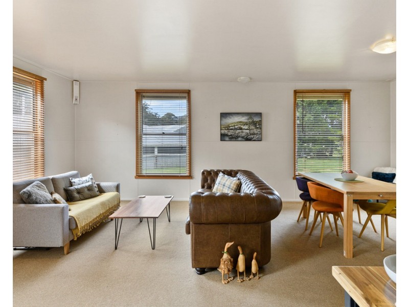 2 Huon Court, Rosebery TAS 7470