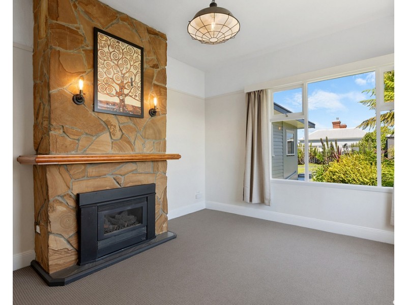 11 Deacon Street, Upper Burnie TAS 7320