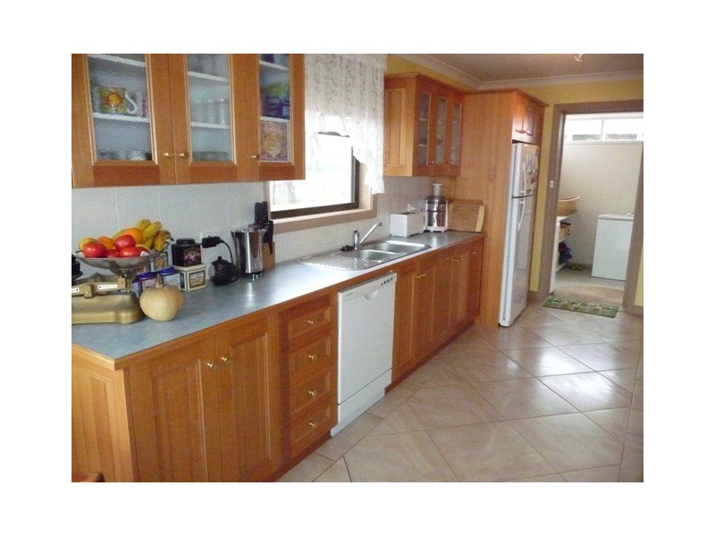 2 Ronald Crescent, Somerset TAS 7322