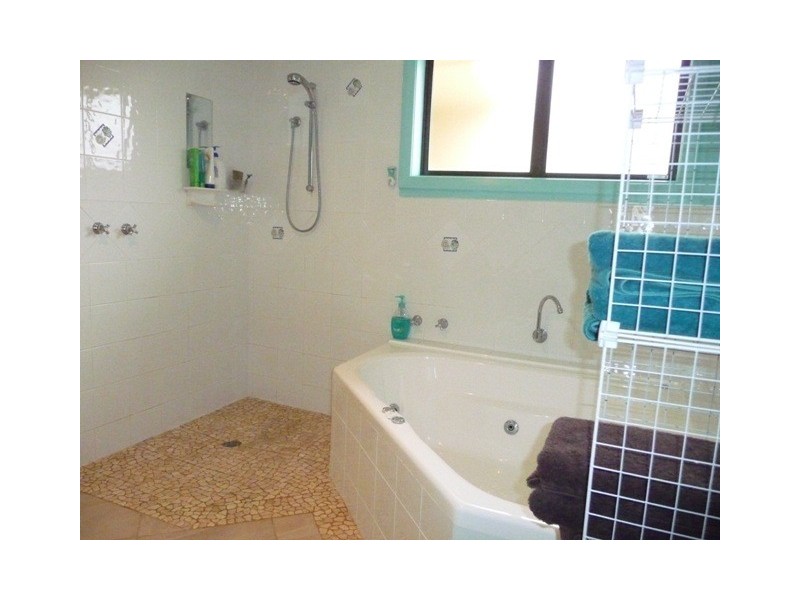 2 Ronald Crescent, Somerset TAS 7322