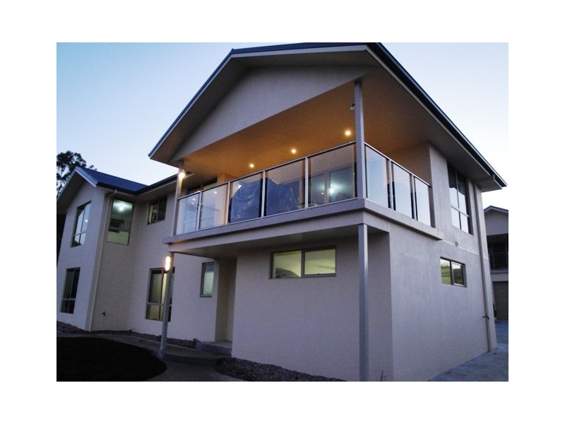 Unit 5 / 20 Main Road, Penguin TAS 7316