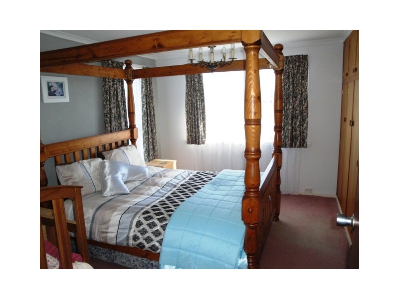 25 Quinn Street, Penguin TAS 7316