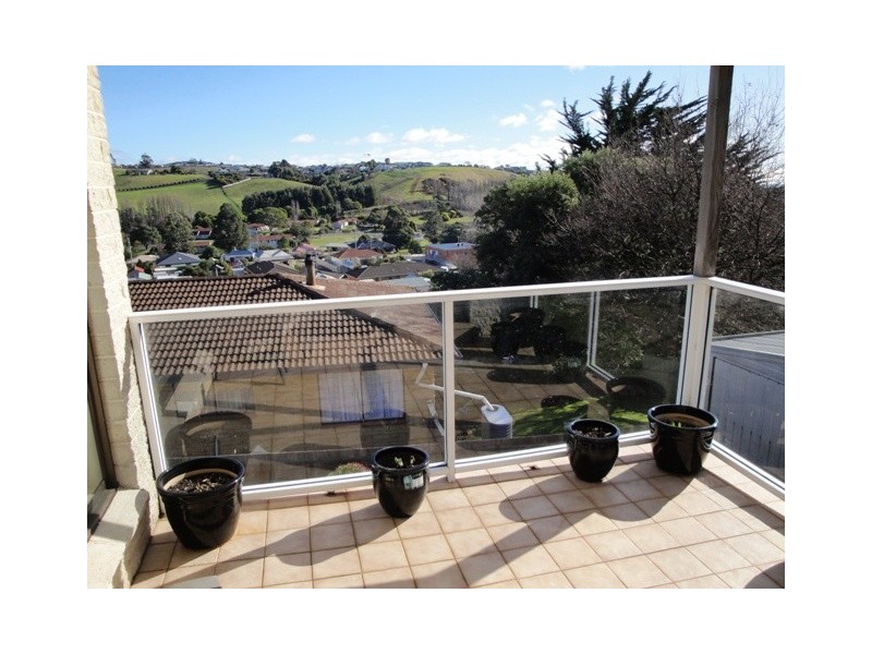 25 Quinn Street, Penguin TAS 7316