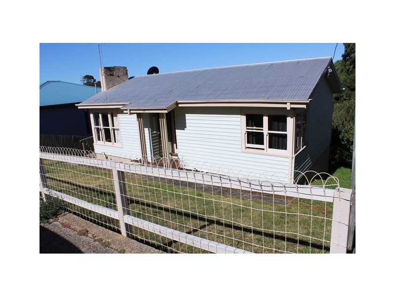 17 Sampson Street, Hillcrest TAS 7320