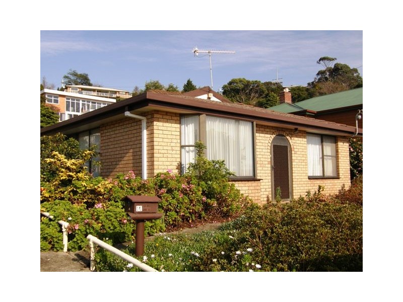 1/11 Avon Street, Burnie TAS 7320