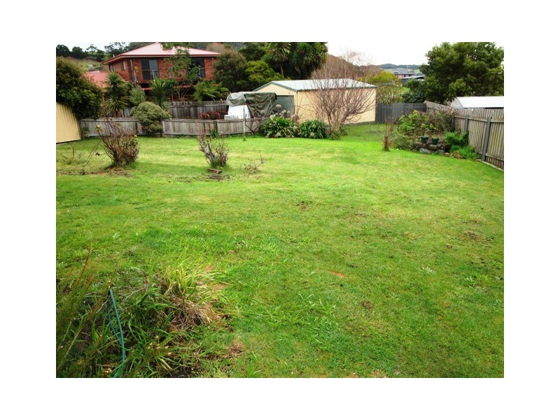 2/20 Seabreeze Avenue, Sulphur Creek TAS 7316