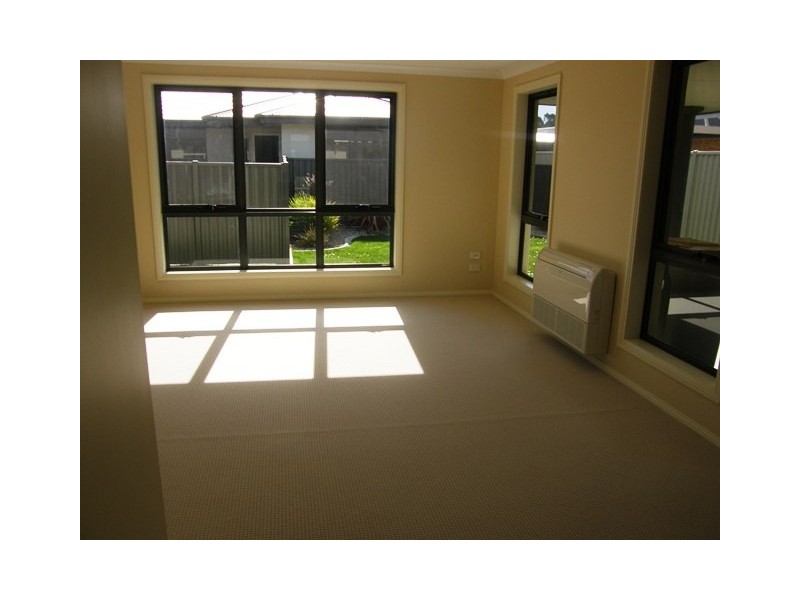 Unit 1 / 16 York Street, Wynyard TAS 7325