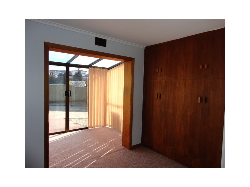 18 Medbury Crescent, Burnie TAS 7320