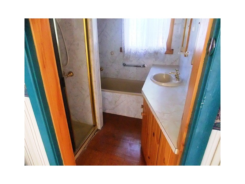 42 River Avenue, Heybridge TAS 7316