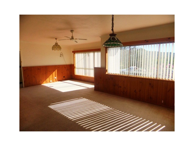 42 River Avenue, Heybridge TAS 7316